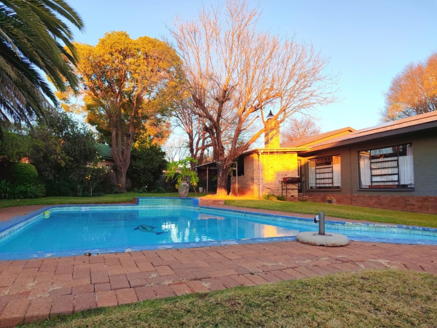3 Bedroom Property for Sale in Flamwood North West